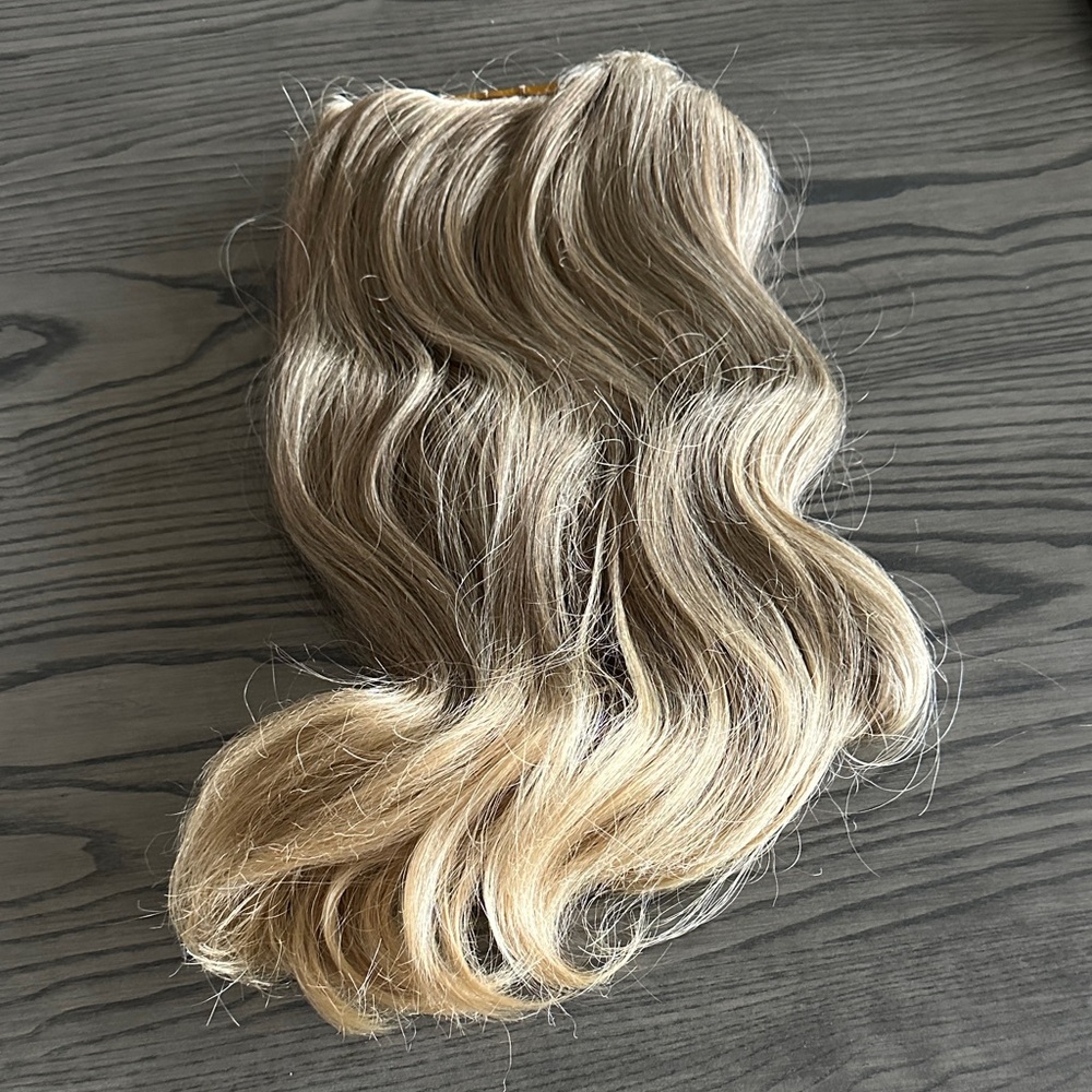 Mona Lisa Collection Ash Blonde Hair Extension